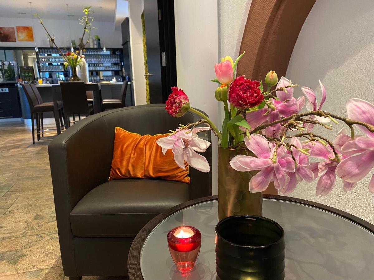 Trip Inn Kaiser Hotel & Restaurant Heidelberg-Шрисхайм Екстериор снимка